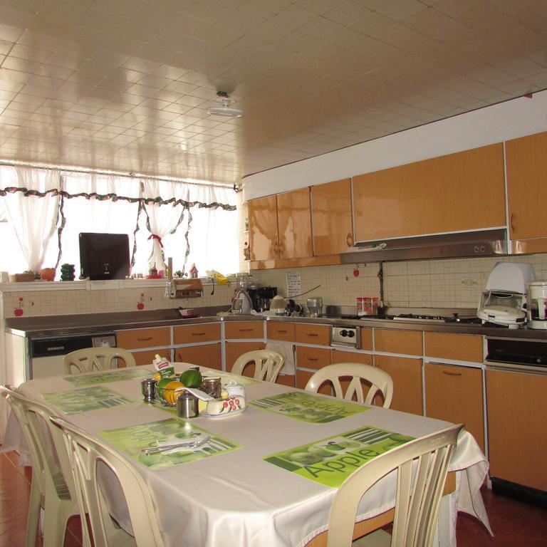 Casa De Huespedes Shalom Victoria Guest House Bogota Exterior photo